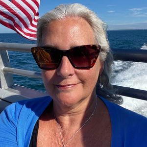 Meet your Posher, Julie